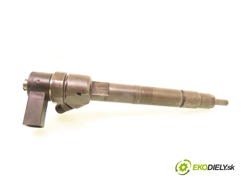 MERCEDES-BENZ KLASA E (W210) SEDAN 2001 105,00 2.2 CDI 143 - OM 611.961 2148,00 vstrekovač A6110700987 ; 0445110072 (Vstrekovač paliva)