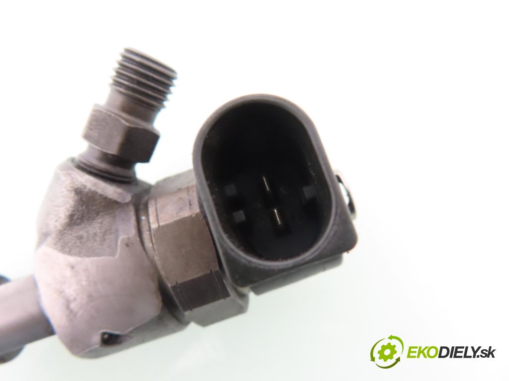 MERCEDES-BENZ KLASA E (W210) SEDAN 2001 105,00 2.2 CDI 143 - OM 611.961 2148,00 vstrekovač A6110700987 ; 0445110072 (Vstrekovač paliva)