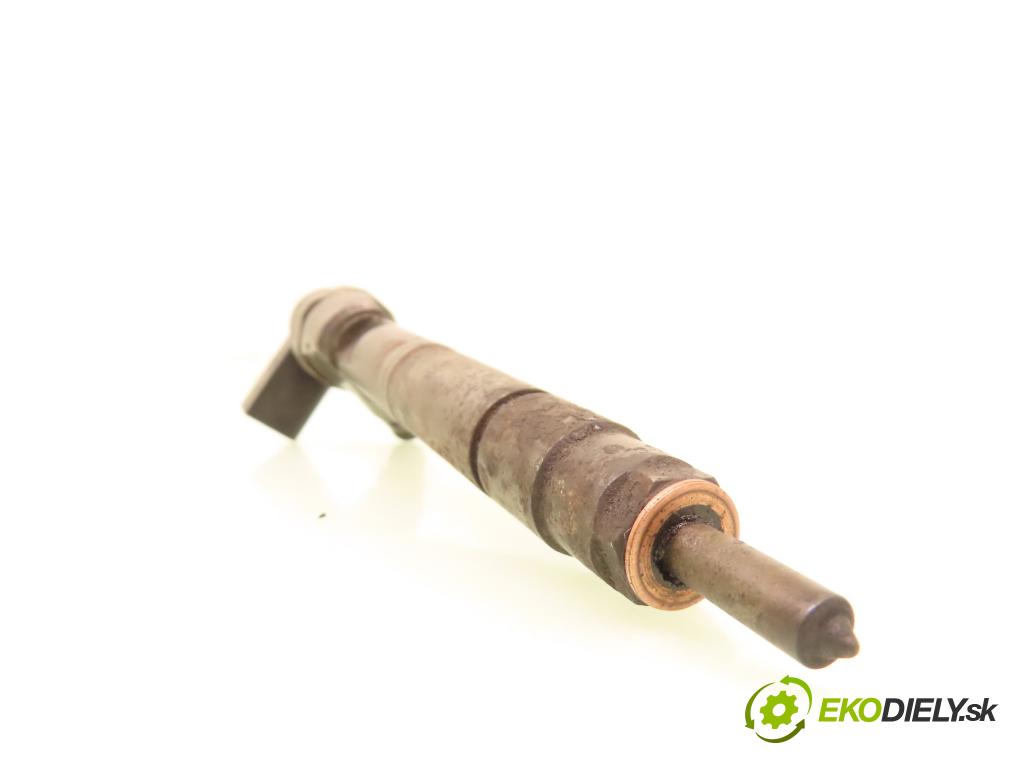 MERCEDES-BENZ KLASA E (W210) SEDAN 2001 105,00 2.2 CDI 143 - OM 611.961 2148,00 vstřikovač A6110700987 ; 0445110072 (Vstřikovač paliva)