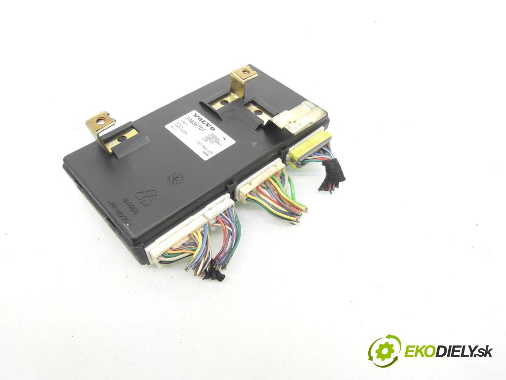 VOLVO S40 I (VS) SEDAN 2003 90,00 1.8 - B 4184 S2 1783,00 MODUL komfortu 30638707 ; SW30644058 ; 3817900360