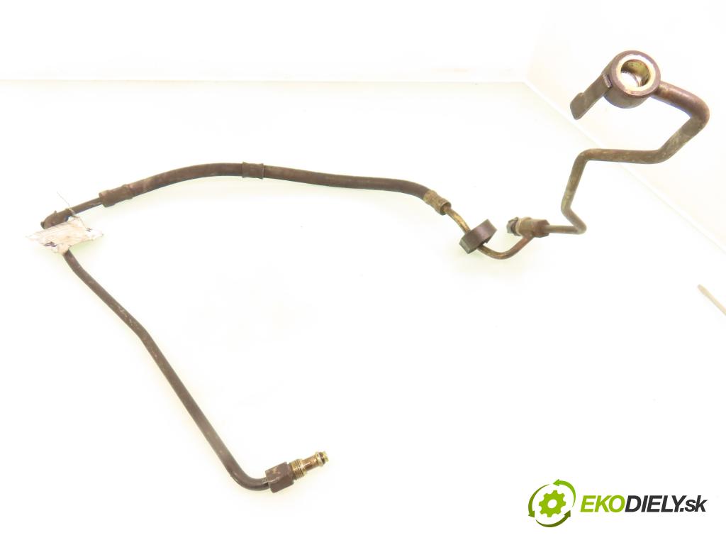 TOYOTA YARIS (_P1_) HB 2002 50,00 1.0 VVT- i 68 - 1SZ-FE 998,00 rúrka / Rúra servočerpadlo