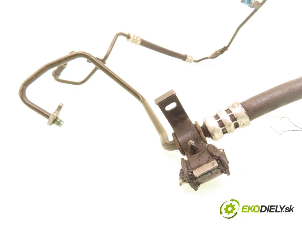 CITROEN XSARA PICASSO (N68) MINIVAN 2000 85,00 1.8 16V - 6FZ (EW7J4) 1749,00 rúrka / Rúra servočerpadlo 280911