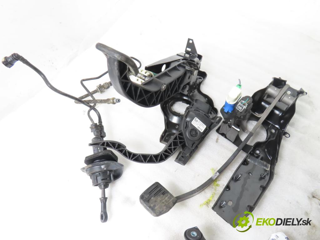 FORD S-MAX (WA6) MINIVAN 2008 103,00 2.0 TDCi - QXWB 1997,00 preloženie 7G9R7002UD ; 6M2R7F096