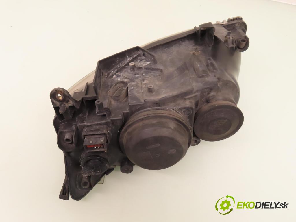 SAAB 9-3 (YS3F) SEDAN 2004 92,00 2.2 TiD - D223L 2171,00 Svetlo PP 15582600