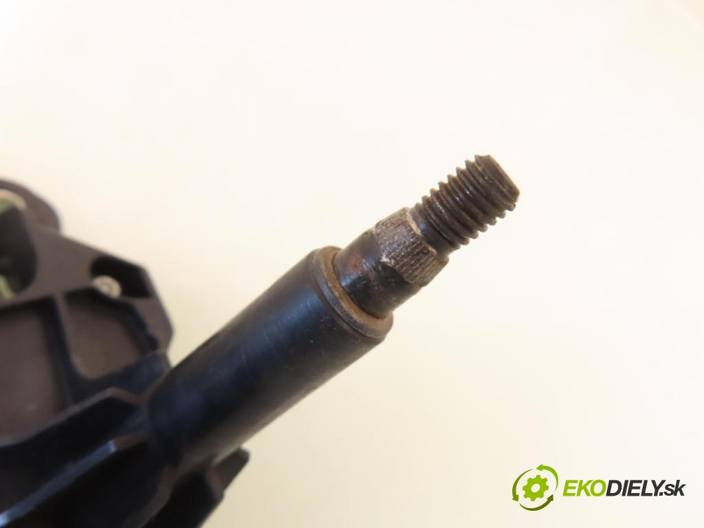 TOYOTA YARIS (_P1_) HB 2001 50,00 1.0 VVT- i 68 - 1SZ-FE 998,00 Motorček stierače zadné 53014212 ; 53014212