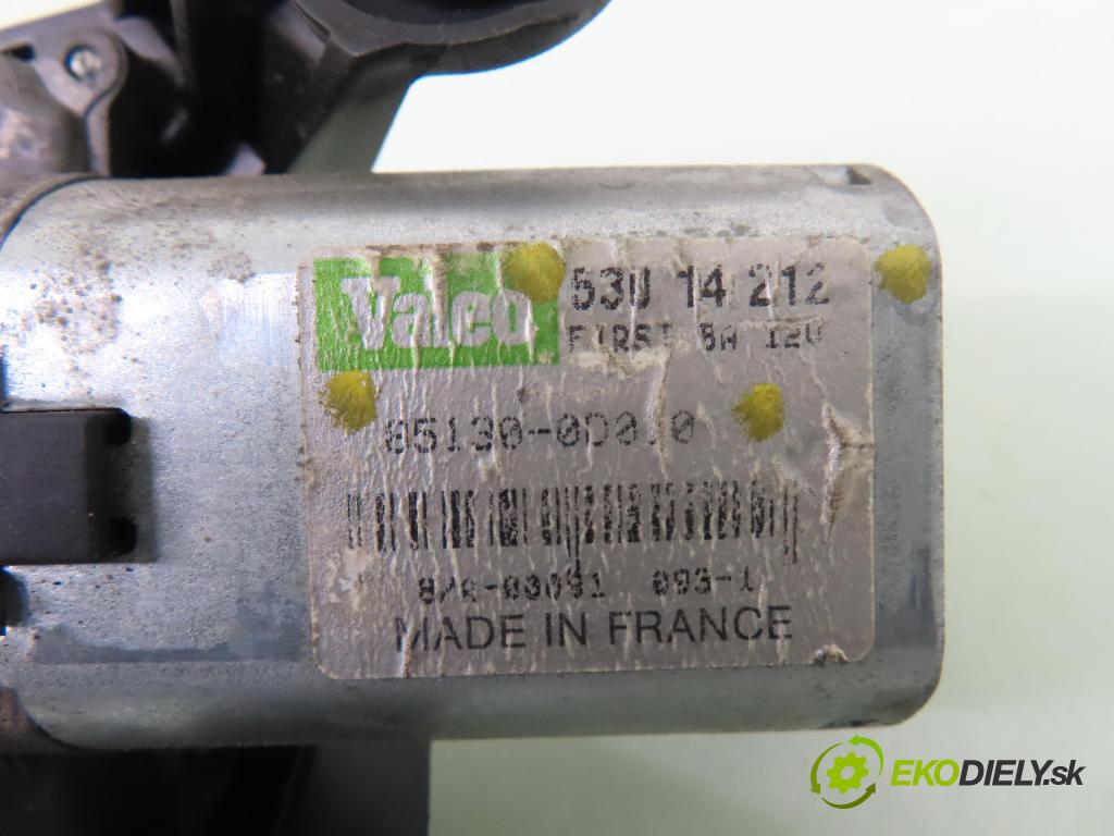 TOYOTA YARIS (_P1_) HB 2001 50,00 1.0 VVT- i 68 - 1SZ-FE 998,00 Motorček stierače zadné 53014212 ; 53014212