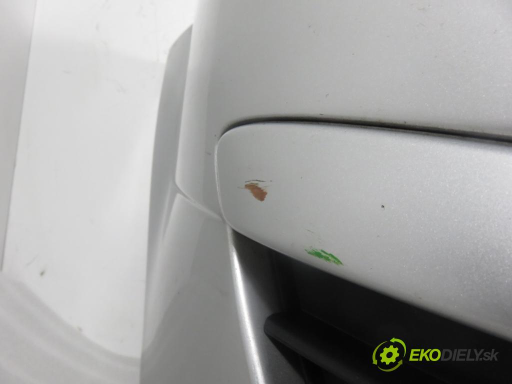 OPEL ASTRA H (A04) HB 2004 77,00 1.6 - Z 16 XEP 1598,00 Nárazník predný