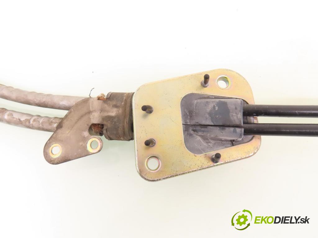 TOYOTA COROLLA kombi (_E12_) KOMBI 2004 81,00 1.6 VVT-i (ZZE121_) - 3ZZ-FE 1598,00 ZVEDÁK: