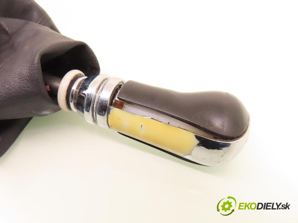 TOYOTA COROLLA kombi (_E12_) KOMBI 2004 81,00 1.6 VVT-i (ZZE121_) - 3ZZ-FE 1598,00 ZVEDÁK: