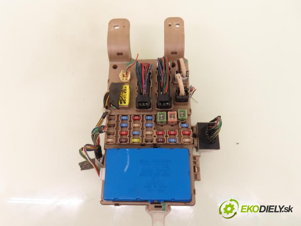 TOYOTA COROLLA kombi (_E12_) KOMBI 2004 81,00 1.6 VVT-i (ZZE121_) - 3ZZ-FE 1598,00 spinačka / imobilizéra IMMO / Riadiaca jednotka 8966102B80 ; MB2750008801 ; 8264102040