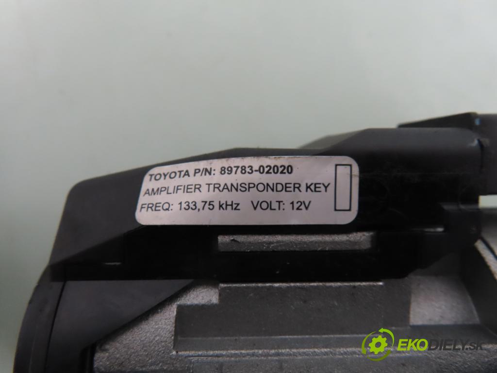 TOYOTA COROLLA kombi (_E12_) KOMBI 2004 81,00 1.6 VVT-i (ZZE121_) - 3ZZ-FE 1598,00 spinačka / imobilizéra IMMO / Riadiaca jednotka 8966102B80 ; MB2750008801 ; 8264102040