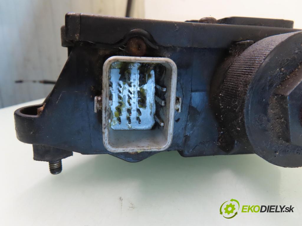 RENAULT LAGUNA II (BG0/1_) LIFTBACK 2002 79,00 1.6 16V (BG0A, BG0L) - K4M 710 1598,00 BRZDA: ručně elektrický 8200498693