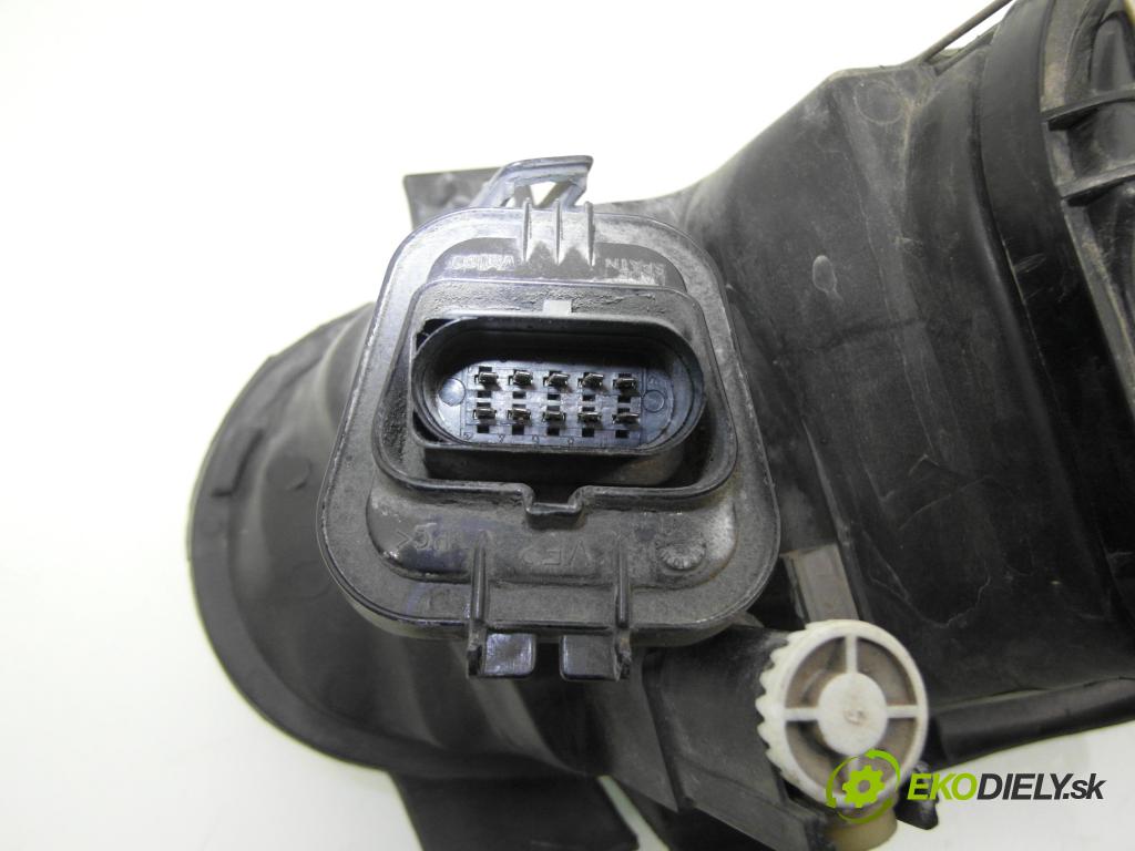 VW GOLF IV (1J1) HB 1999 74,00 1.6 - AKL 1595,00 světlo LP 1J1941017K ; 89307375