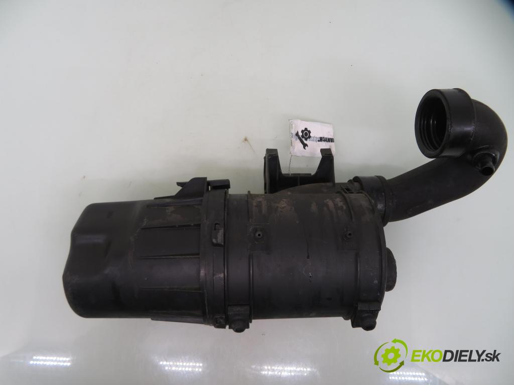 RENAULT CLIO II (BB_, CB_) HB 2000 43,00 1.2 8V 58 1149,00 Obal filtra vzduchu 7700110525 ; 7700105236 ; 7700873536 (Obal vzduchového filtra)