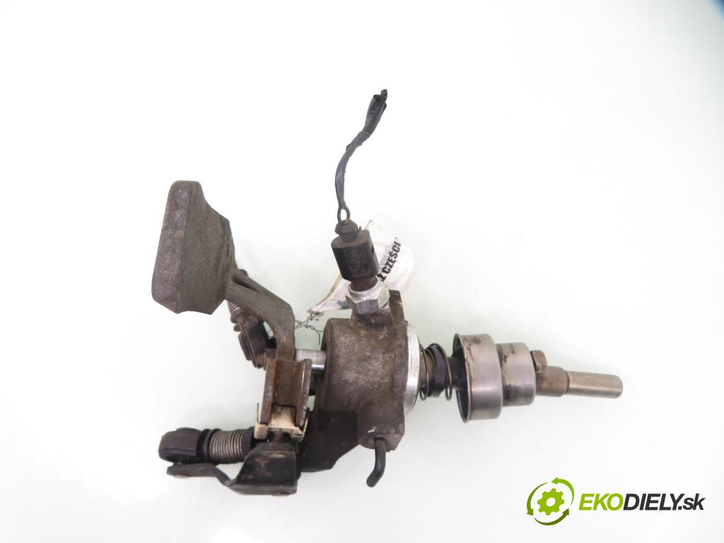 SKODA FABIA I Combi (6Y5) KOMBI 2004 47,00 1.2 - AZQ 1198,00 Kulisa prevodovky 6Q0711051