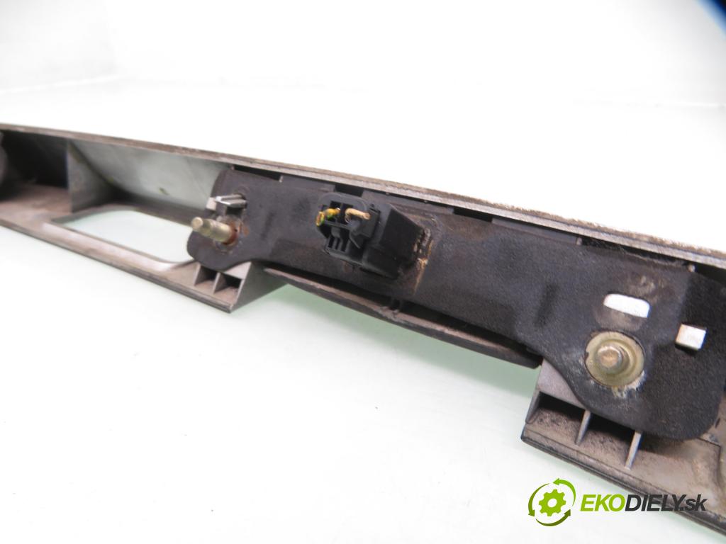 PEUGEOT 307 SW (3H) KOMBI 2002 66,00 2.0 HDI 90 - RHY (DW10TD) 1997,00 Zadné čelo dverí kufor 9638615777