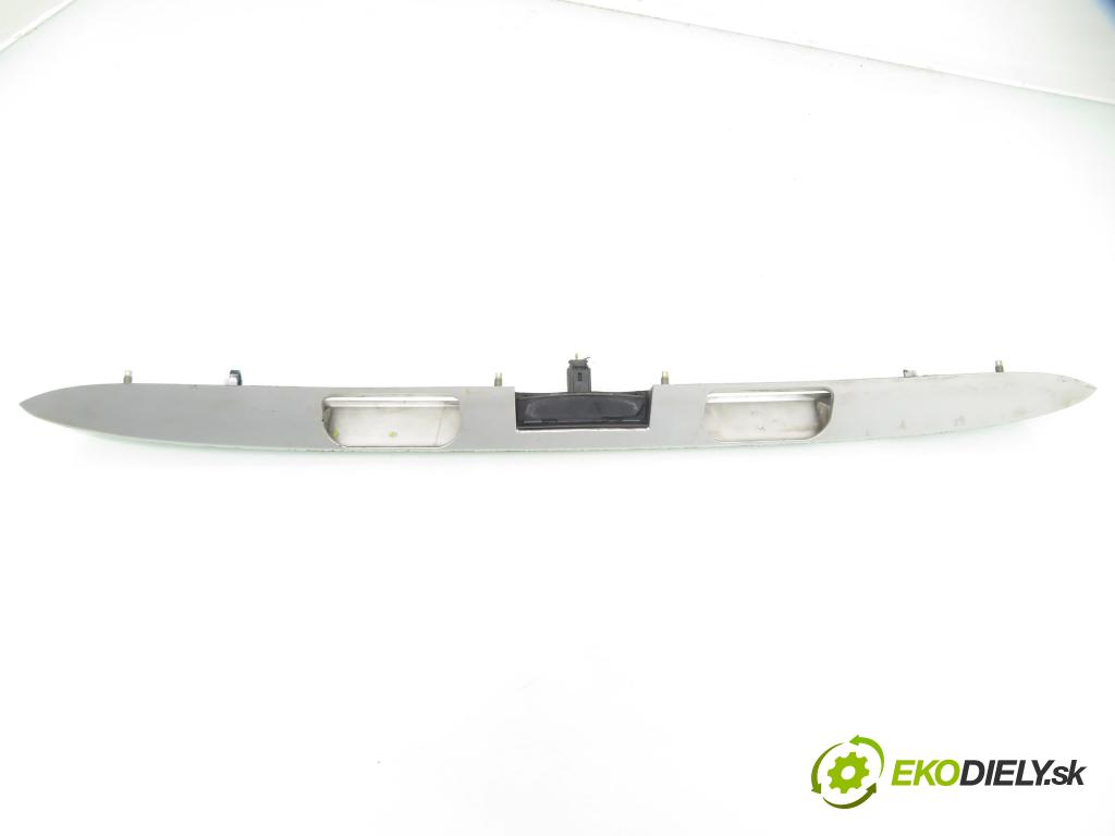 PEUGEOT 307 SW (3H) KOMBI 2002 66,00 2.0 HDI 90 - RHY (DW10TD) 1997,00 Zadné čelo dverí kufor 9638615777