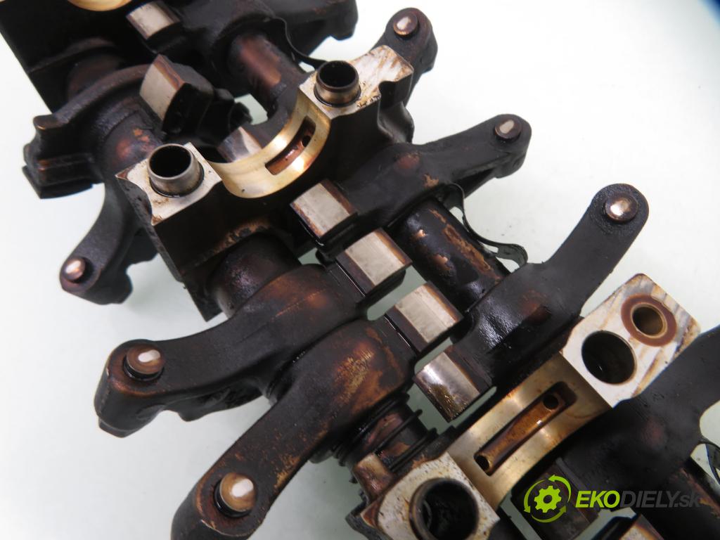 HONDA CIVIC VII Hatchback (EU, EP, EV) HB 2002 66,00 1.4 iS (EP1) - D14Z5 1396,00 Klávesnica