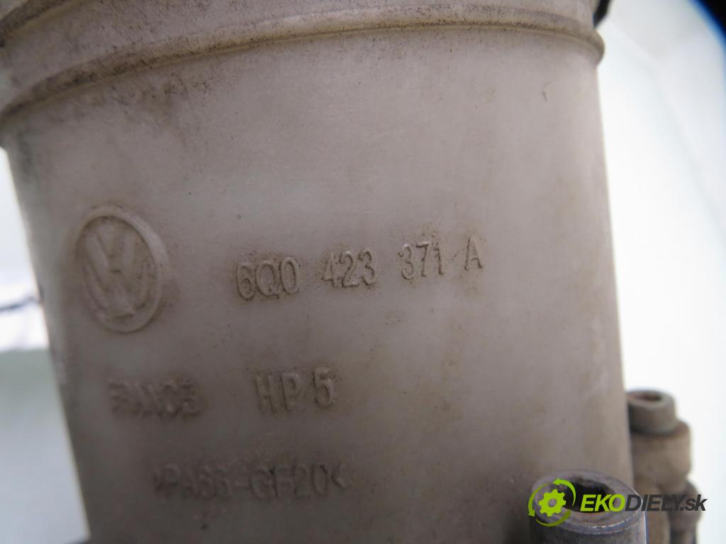 SKODA FABIA I (6Y2) HB 2002 44,00 1.4 - AZF 1397,00 Pumpa servočerpadlo 6Q0423371A ; 6Q0423155R