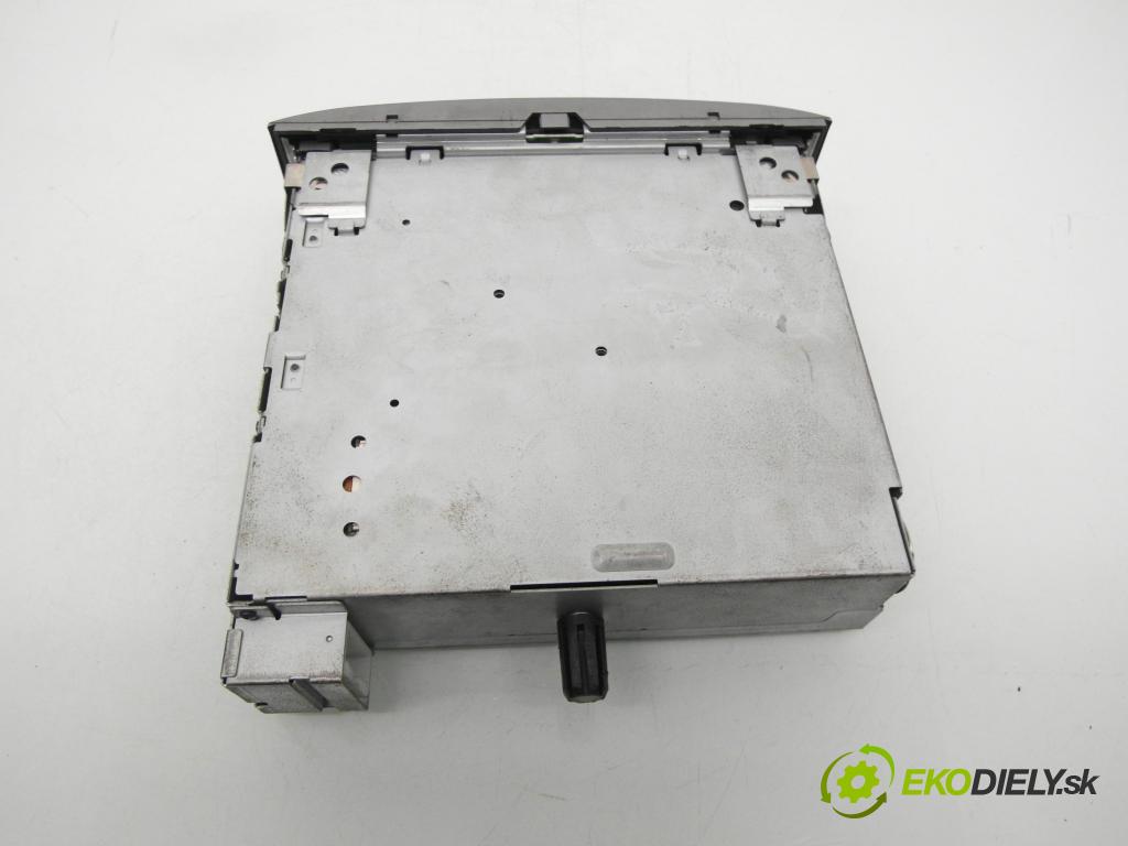 RENAULT SCENIC II (JM0/1_) MINIVAN 2008 96,00 1.9 dCi - F9Q 803 1870,00 RADIO CD 8200562764C