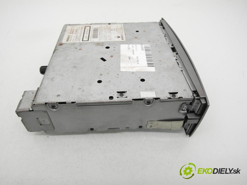 RENAULT SCENIC II (JM0/1_) MINIVAN 2008 96,00 1.9 dCi - F9Q 803 1870,00 RADIO CD 8200562764C