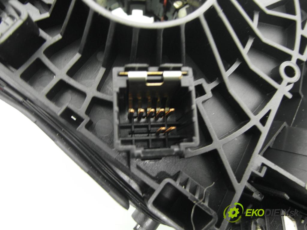 RENAULT SCENIC II (JM0/1_) MINIVAN 2008 96,00 1.9 dCi - F9Q 803 1870,00 páčka/prepínač 8200127740 ; 618500093