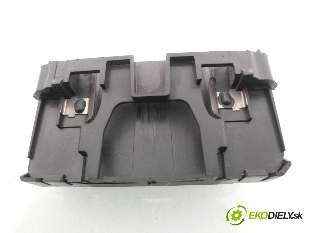 RENAULT SCENIC II (JM0/1_) MINIVAN 2008 96,00 1.9 dCi - F9Q 803 1870,00 čítač KARTY: S118539002E ; 8200125077