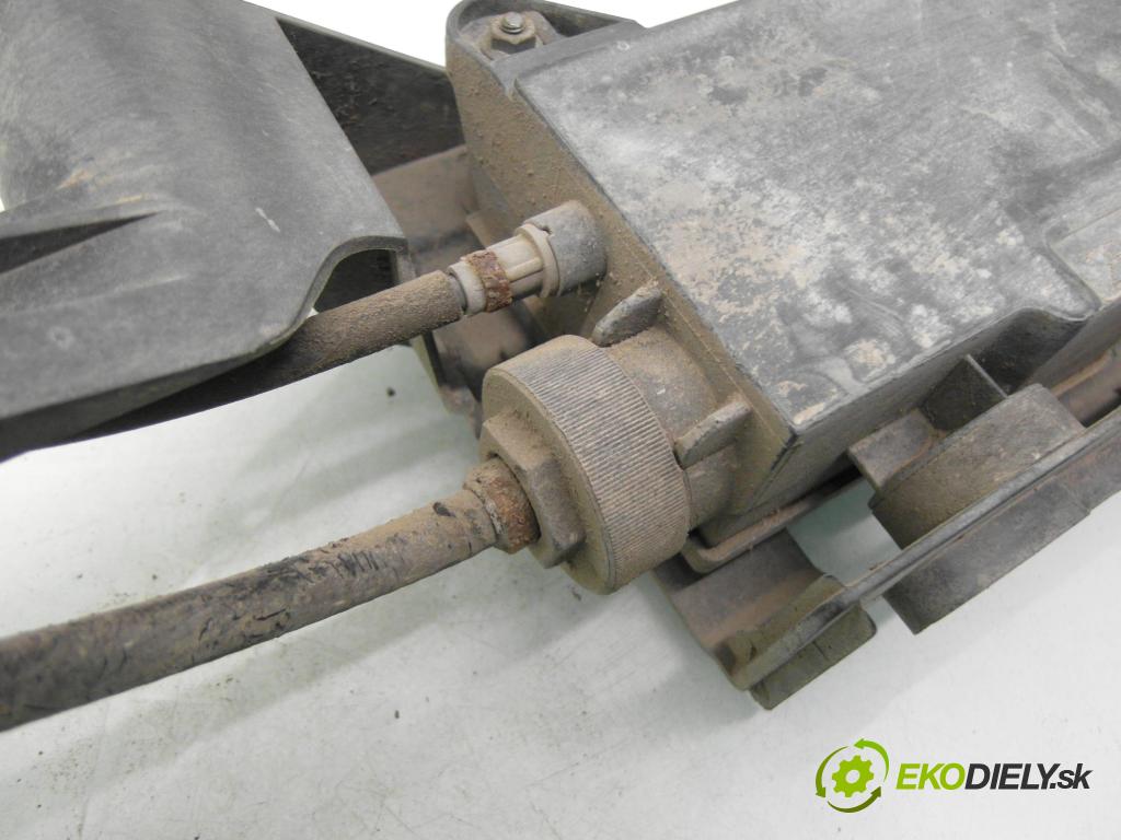 RENAULT SCENIC II (JM0/1_) MINIVAN 2008 96,00 1.9 dCi - F9Q 803 1870,00 BRZDA: ručny elektrický 8200734627