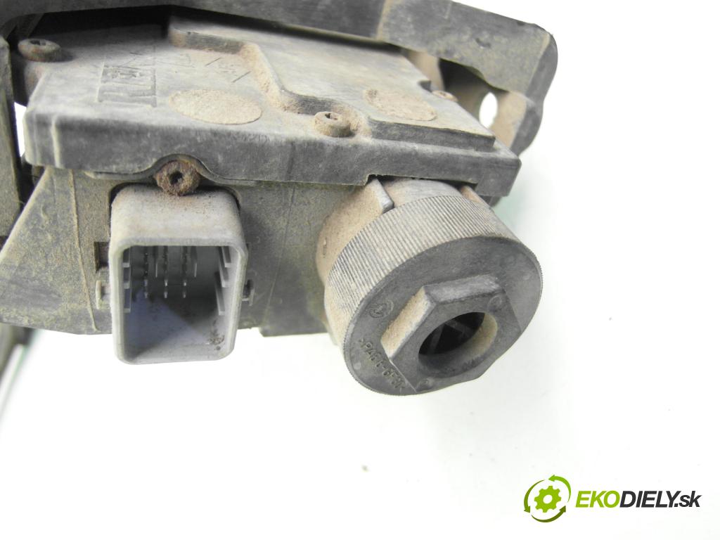 RENAULT SCENIC II (JM0/1_) MINIVAN 2008 96,00 1.9 dCi - F9Q 803 1870,00 BRZDA: ručny elektrický 8200734627