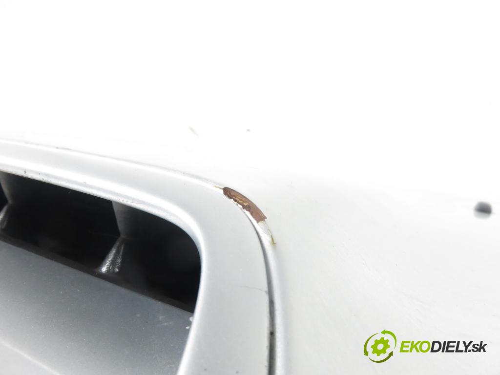 TOYOTA RAV 4 II (_A2_) SUV 2004 85,00 2.0 D-4D 4WD 116 - 1CD-FTV 1995,00 Kapota  (Kapota)