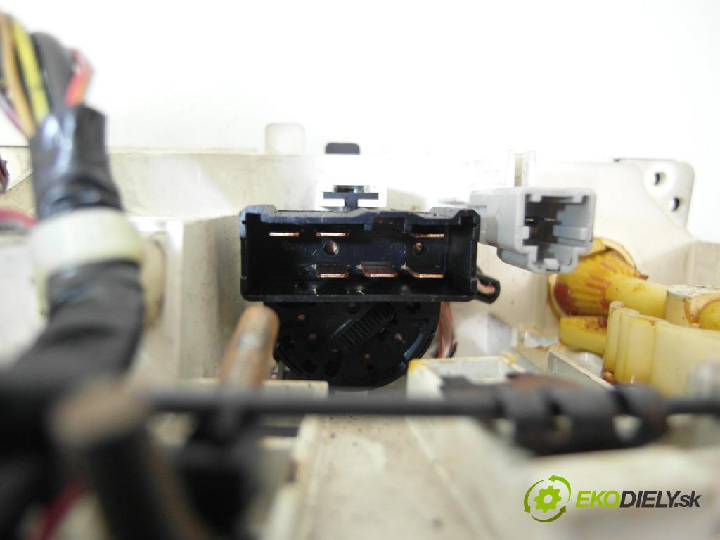 HONDA CIVIC VII Hatchback (EU, EP, EV) HB 2002 66,00 1.4 iS (EP1) - D14Z5 1396,00 Panel kúrenia 79500S6DG010M1 ; 3P26030700