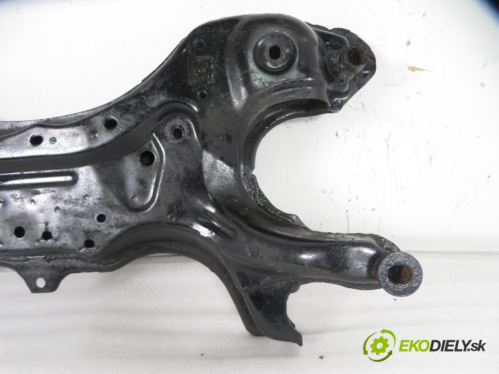 TOYOTA COROLLA Verso (_E12_) MINIVAN 2004 99,00 1.8 VVT-i 135 (ZZE122_) - 1ZZ-FE 1794,00 predný