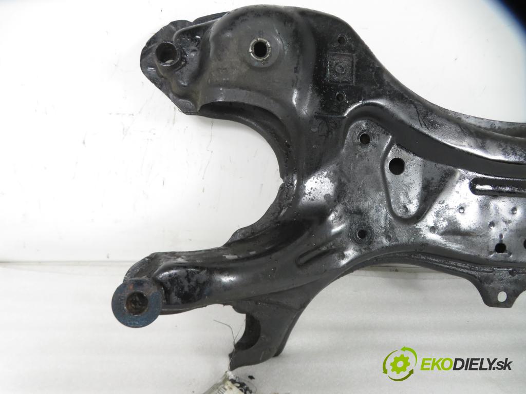 TOYOTA COROLLA Verso (_E12_) MINIVAN 2004 99,00 1.8 VVT-i 135 (ZZE122_) - 1ZZ-FE 1794,00 predný