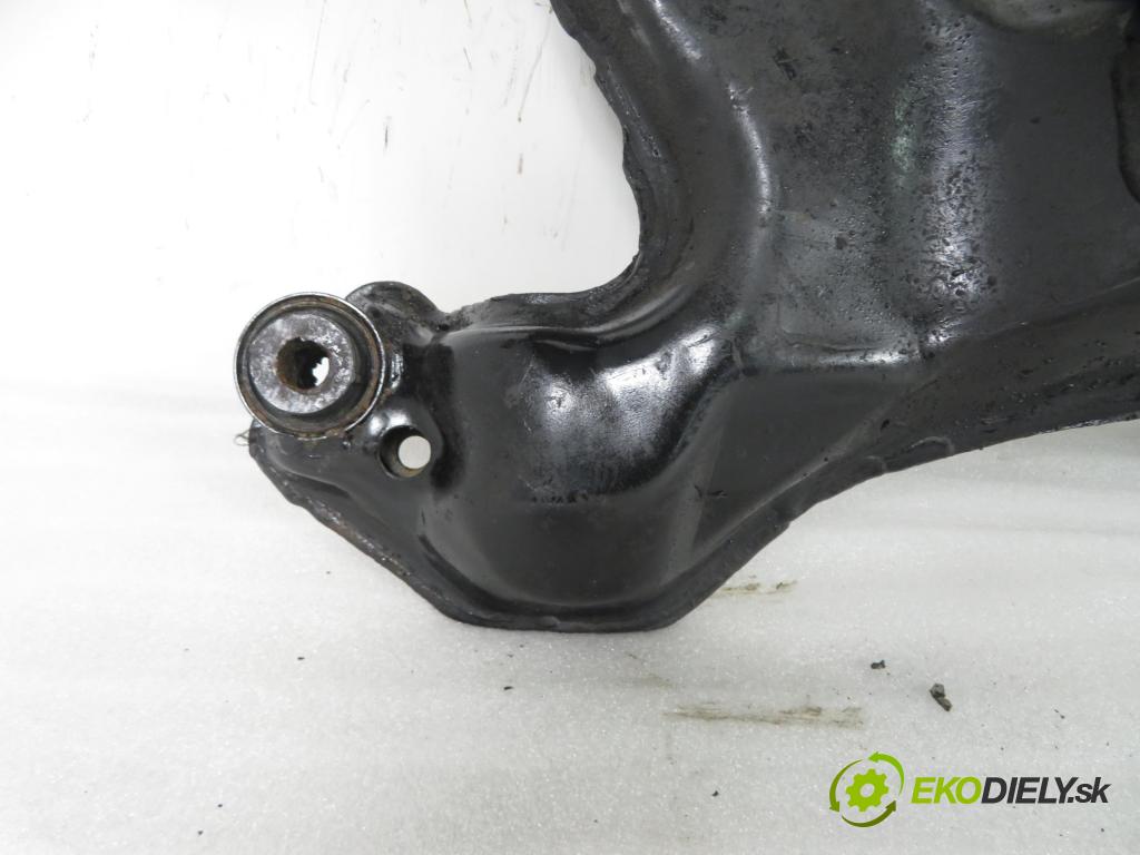 NISSAN PRIMERA Traveller (WP11) KOMBI 1999 66,00 2.0 TD - CD20T 1974,00 predný