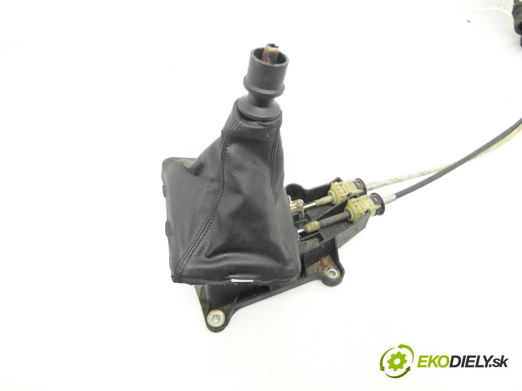OPEL VECTRA C (Z02) LIFTBACK 2004 74,00 2.0 DTI 16V 101 - Y 20 DTH 1995,00 ZVEDÁK: 24465793