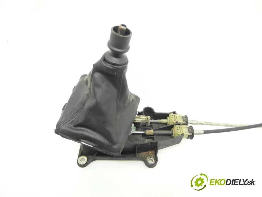 OPEL VECTRA C (Z02) LIFTBACK 2004 74,00 2.0 DTI 16V 101 - Y 20 DTH 1995,00 ZVEDÁK: 24465793