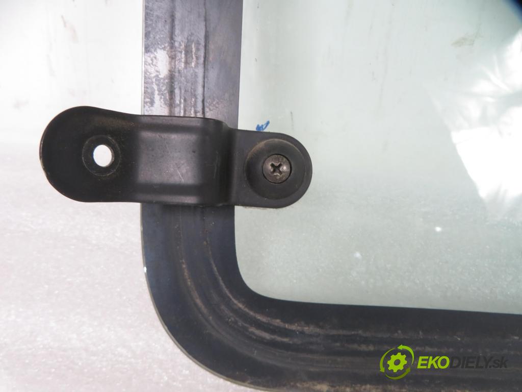 FIAT DOBLO Cargo (223_) KOMBIVAN 2002 74,00 1.9 JTD 100 - 182 B9.000 1910,00 Okno dverí pravé zadné sklápacie