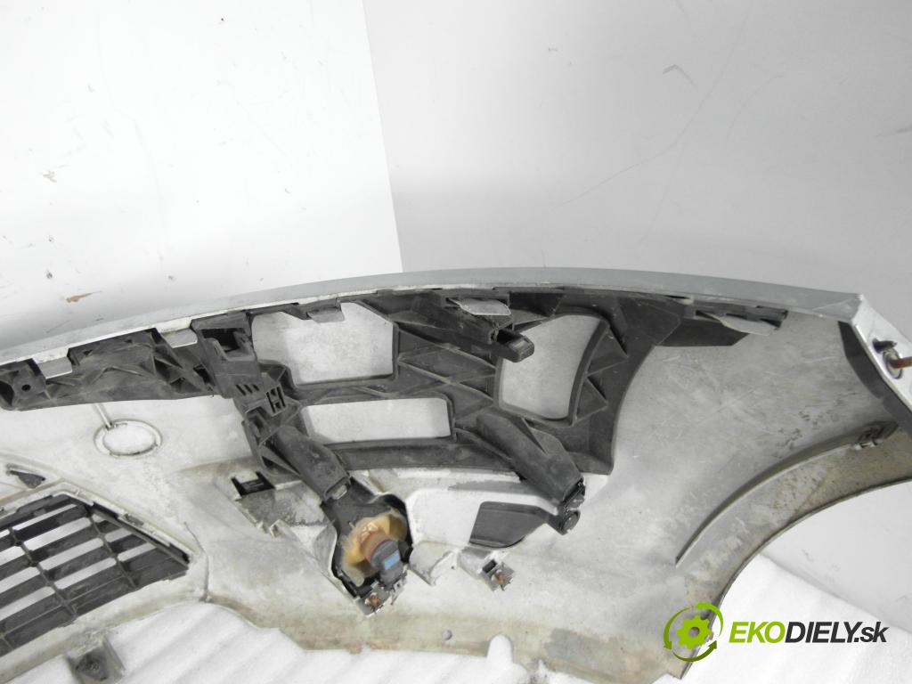 FORD MONDEO IV Turnier (BA7) KOMBI 2009 103,00 2.0 TDCi - QXBA 1997,00 nárazník přední část 