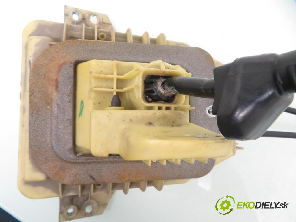 FIAT PUNTO (188_) HB 2002 44,00 1.2 60 - 188 A4.000 1242,00 ZVEDÁK: 46821889