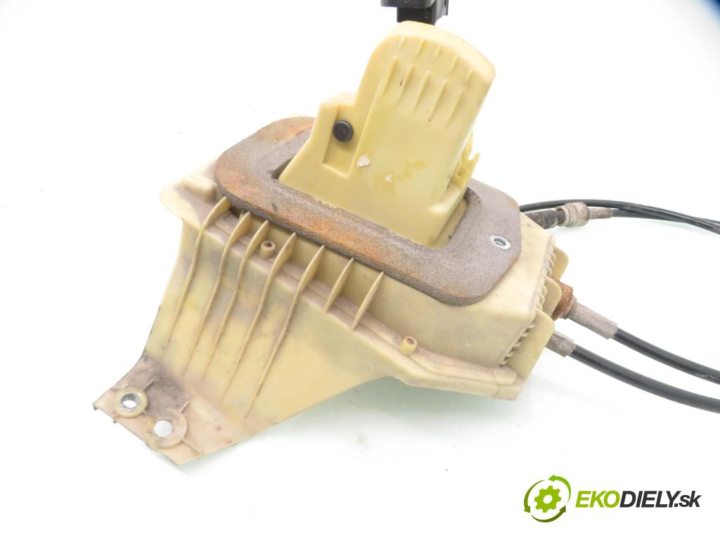 FIAT PUNTO (188_) HB 2002 44,00 1.2 60 - 188 A4.000 1242,00 ZVEDÁK: 46821889