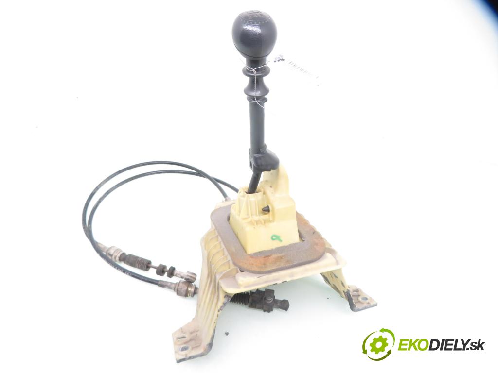 FIAT PUNTO (188_) HB 2002 44,00 1.2 60 - 188 A4.000 1242,00 ZVEDÁK: 46821889