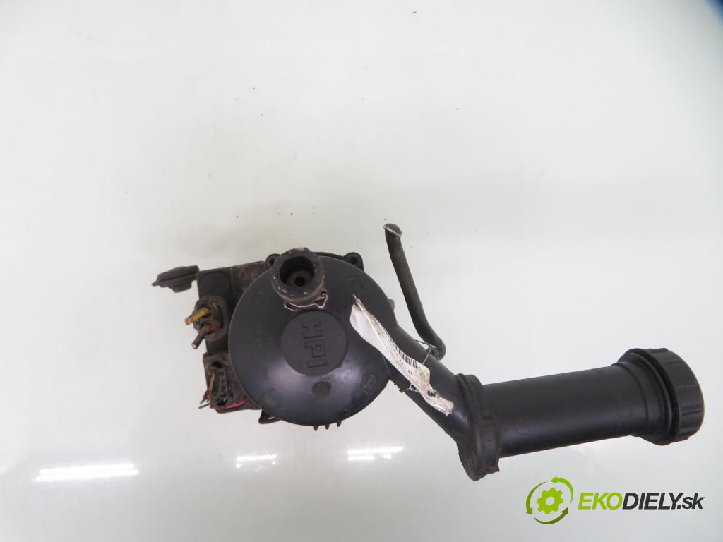 PEUGEOT 307 (3A/C) HB 2003 55,00 1.4 - KFW (TU3JP) 1360,00 Pumpa servočerpadlo 9647155780 ; 113092