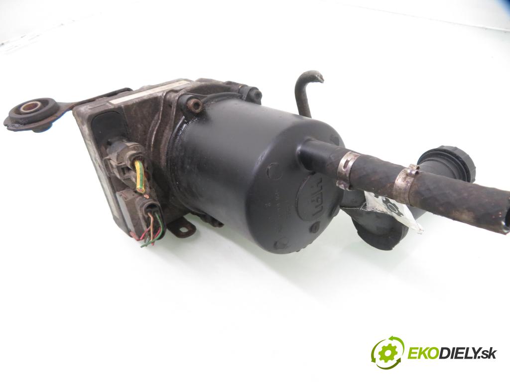PEUGEOT 307 (3A/C) HB 2003 55,00 1.4 - KFW (TU3JP) 1360,00 Pumpa servočerpadlo 9647155780 ; 113092