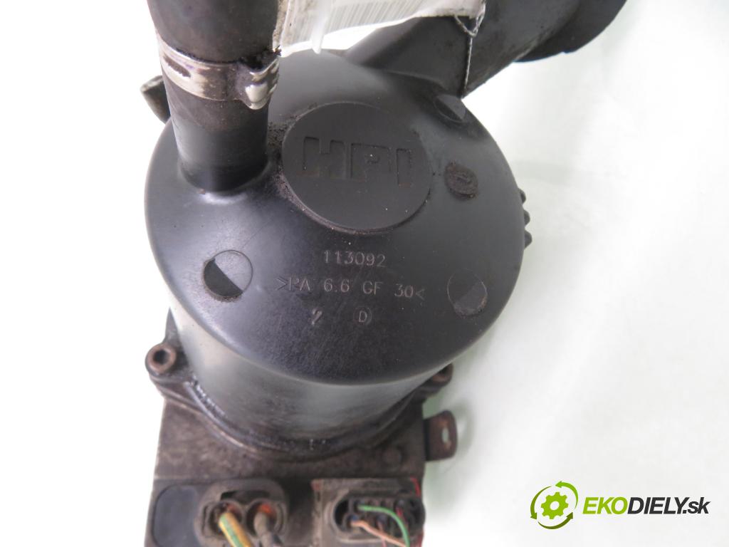 PEUGEOT 307 (3A/C) HB 2003 55,00 1.4 - KFW (TU3JP) 1360,00 Pumpa servočerpadlo 9647155780 ; 113092