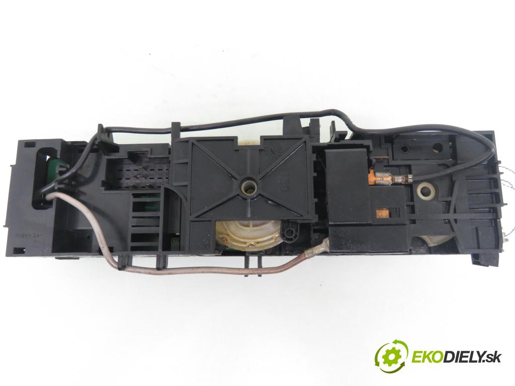 MERCEDES-BENZ VITO Skrzynia (638) VAN 2001 90,00 112 CDI 2.2 (638.094) - OM 611.980 2151,00 Panel kúrenia KLIMATIZACE: A0008306185KZ ; 5HB00805706