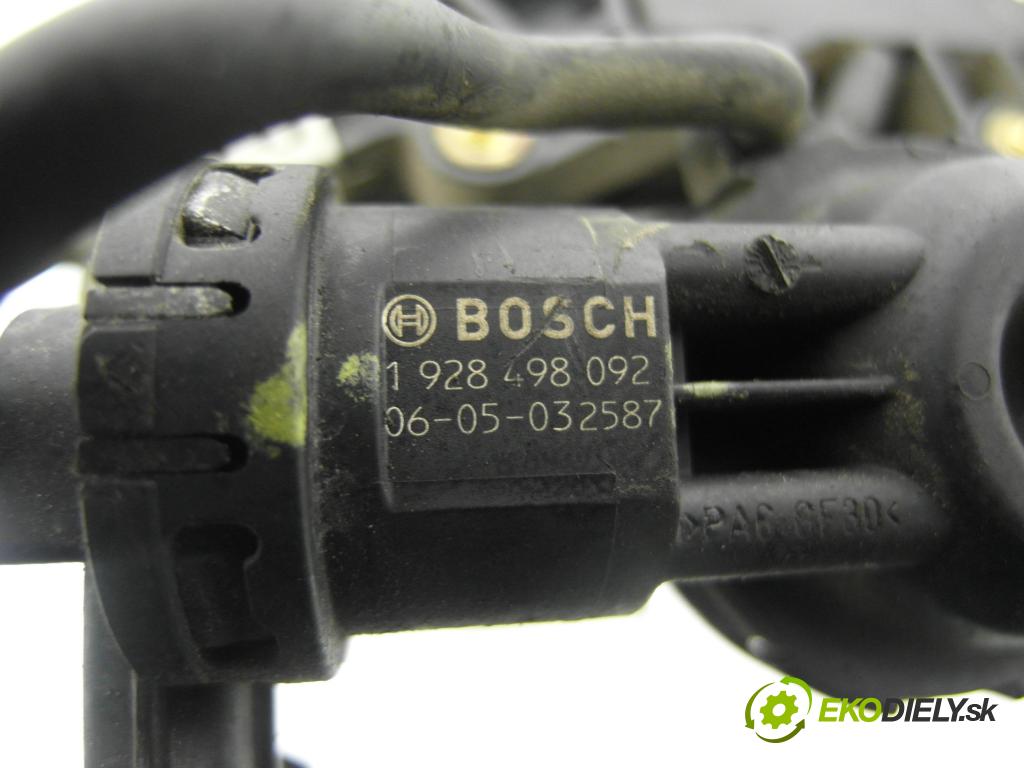 OPEL CORSA C (X01) HB 2006 44,00 1 - Z 10 XEP 998,00 Potrubie 1928498092 ; 0280600065