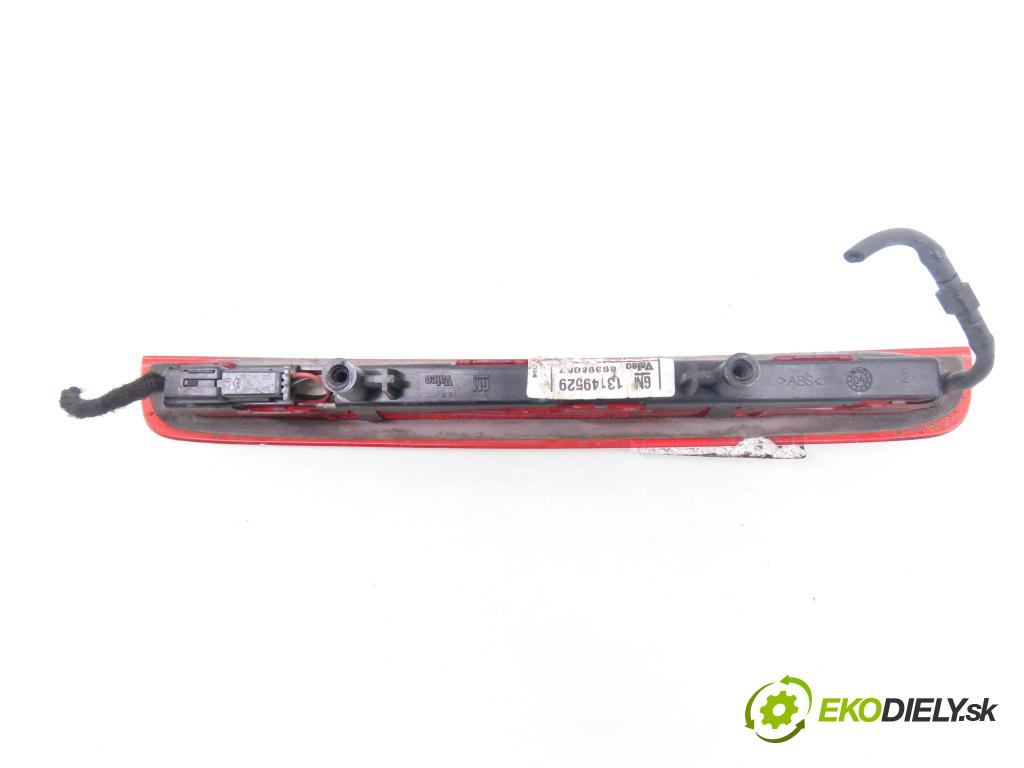 OPEL MERIVA A nadwozie wielkoprzestrzenne (MPV) (X03) MINIVAN 2004 74,00 1.7 CDTI 100 - Z 17 DTH 1686,00 svetlo bŕzd 13149529 ; 89398087