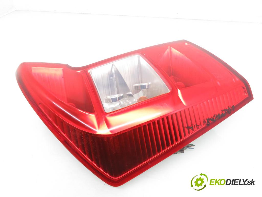 KIA CARENS III (UN) MINIVAN 2007 0,00 2.0 CVVT - G4KA 1998,00 Svetlo ľavé zadné