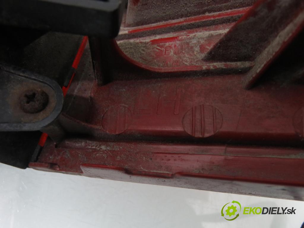 KIA CARENS III (UN) MINIVAN 2007 0,00 2.0 CVVT - G4KA 1998,00 Svetlo ľavé zadné