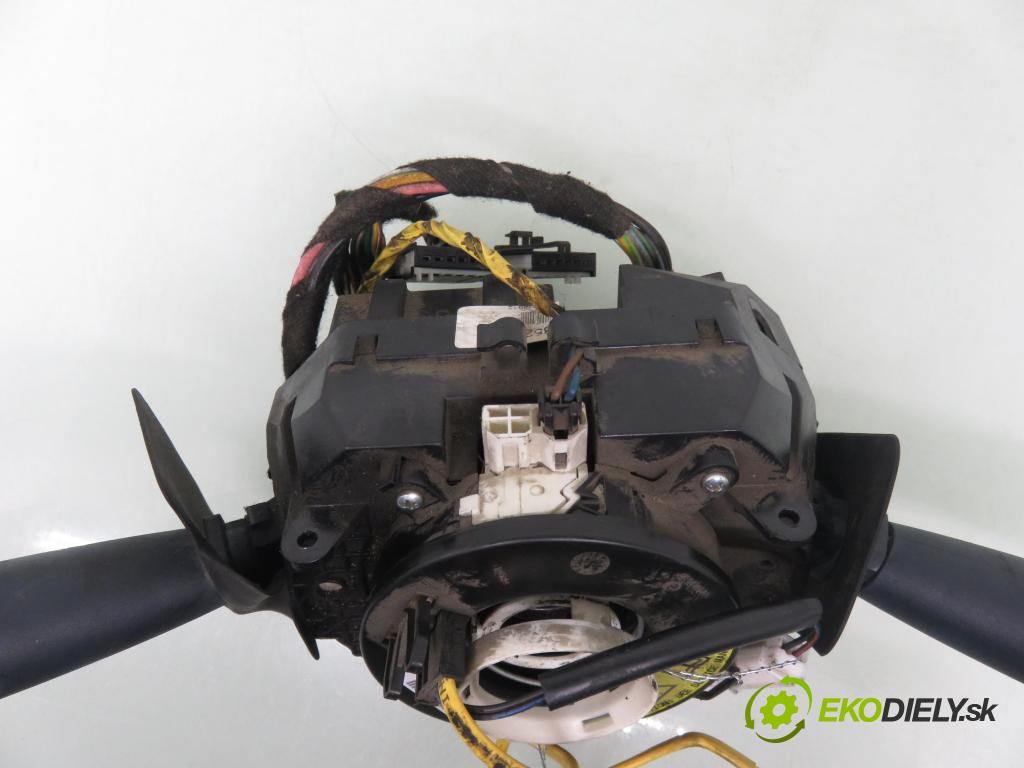 FIAT DOBLO Cargo (223_) KOMBIVAN 2002 74,00 1.9 JTD 100 - 182 B9.000 1910,00 páčka/prepínač 852062